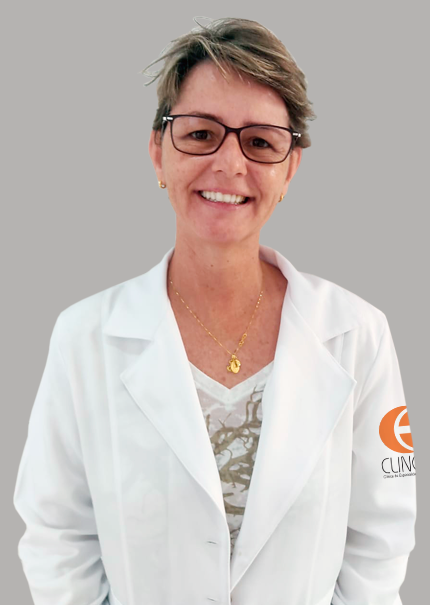 Dra. Adriana Cristina Thome de Souza